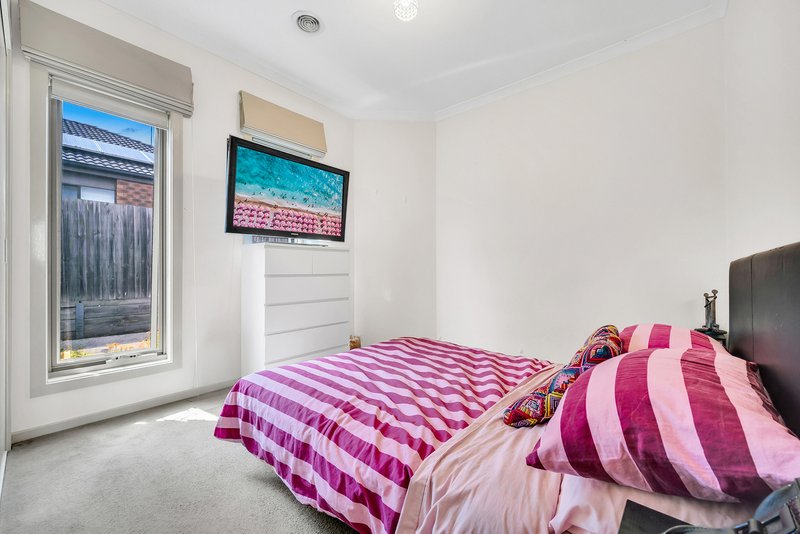 Photo - 2/34 Sing Crescent, Berwick VIC 3806 - Image 9