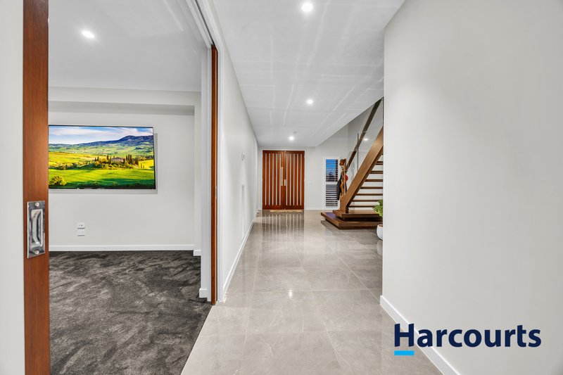 Photo - 234 St Germain Boulevard, Clyde North VIC 3978 - Image 14