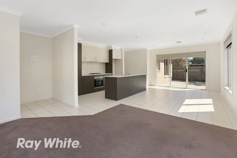 Photo - 2/34 Station Lake Road, Lara VIC 3212 - Image 2