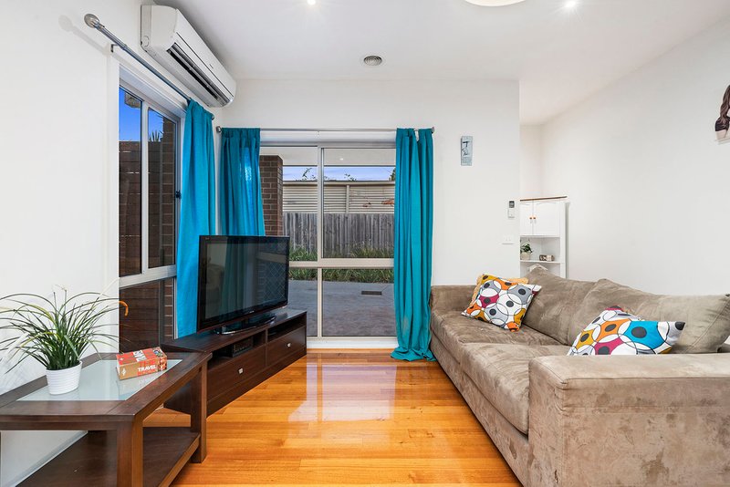 Photo - 2/34 Sunray Avenue, Cheltenham VIC 3192 - Image 5