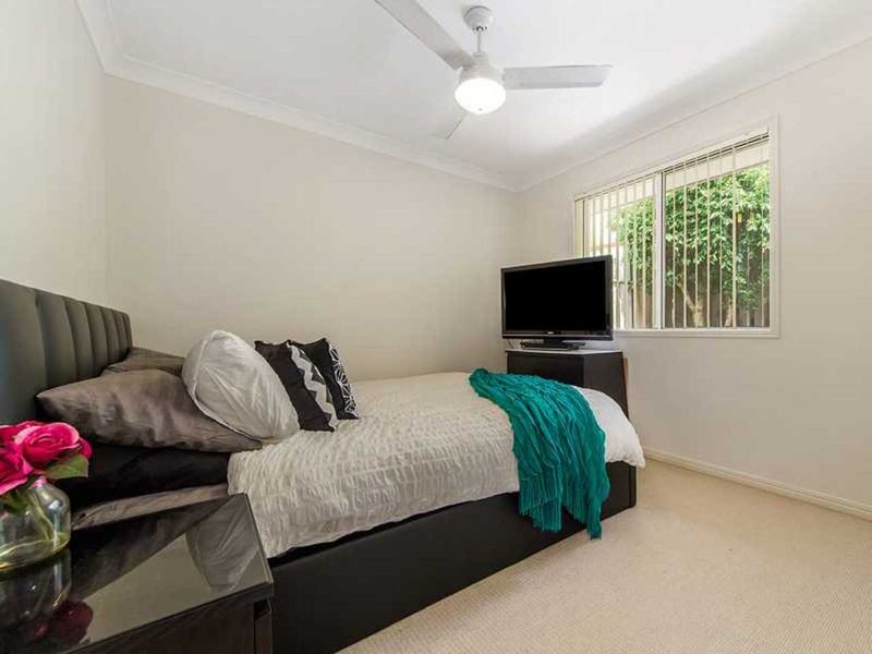 Photo - 2/34 Worchester Terrace, Reedy Creek QLD 4227 - Image 13