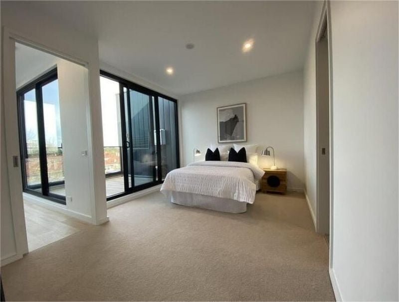 Photo - 2/343 Williamstown Road, Port Melbourne VIC 3207 - Image 3