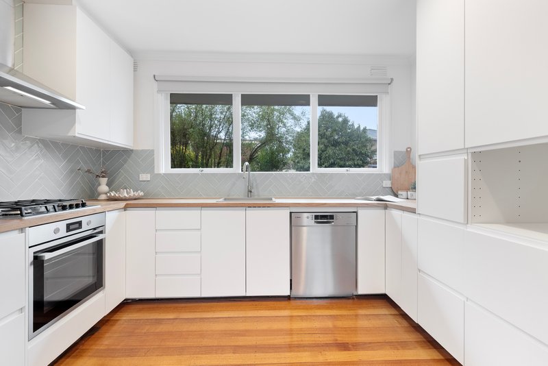 Photo - 2/344-346 Waverley Road, Mount Waverley VIC 3149 - Image 4