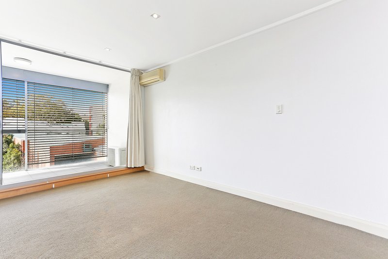 Photo - 23/5-13 Larkin Street, Camperdown NSW 2050 - Image 2