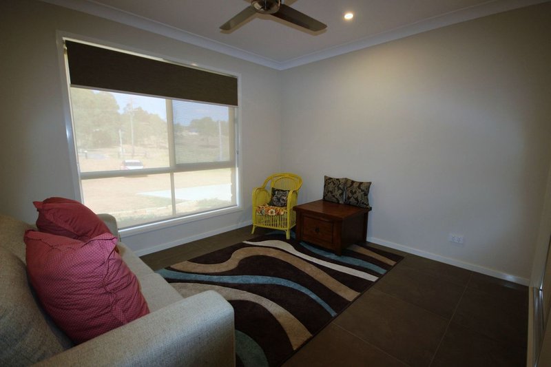 Photo - 235-237 Stephens Place, Kooralbyn QLD 4285 - Image 13