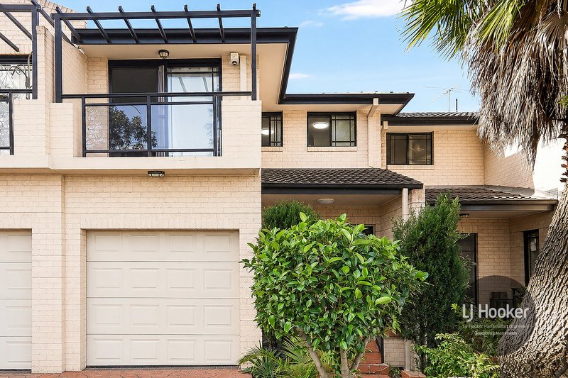Photo - 2/35-37 Clarence Street, Merrylands NSW 2160 - Image 1
