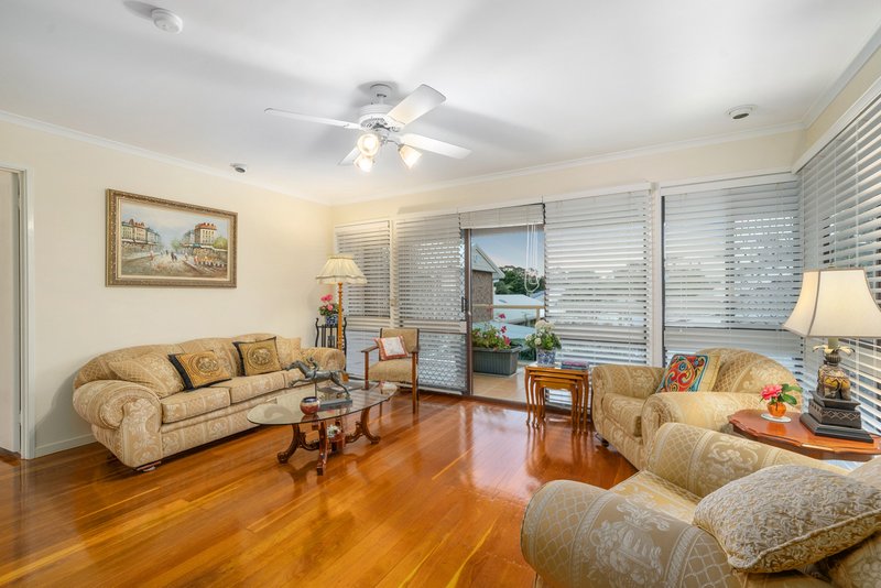 Photo - 235 Barrett Street, Bracken Ridge QLD 4017 - Image 5