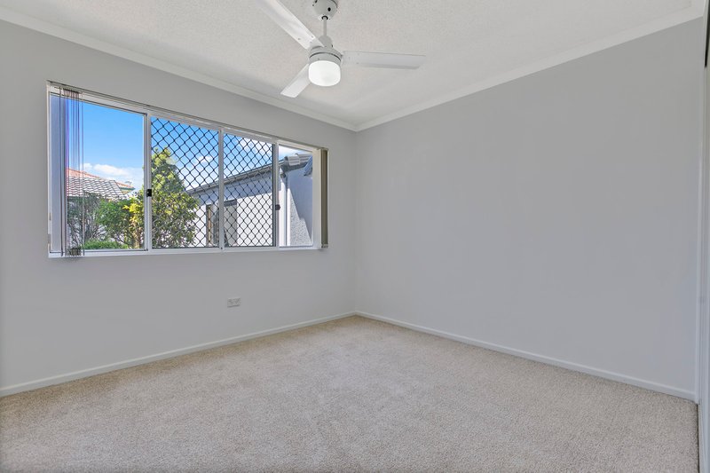 Photo - 2/35 Bradman Avenue, Maroochydore QLD 4558 - Image 11