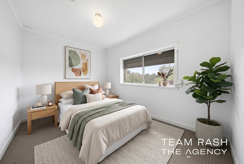 Photo - 2/35 Burbridge Avenue, Koondoola WA 6064 - Image 5