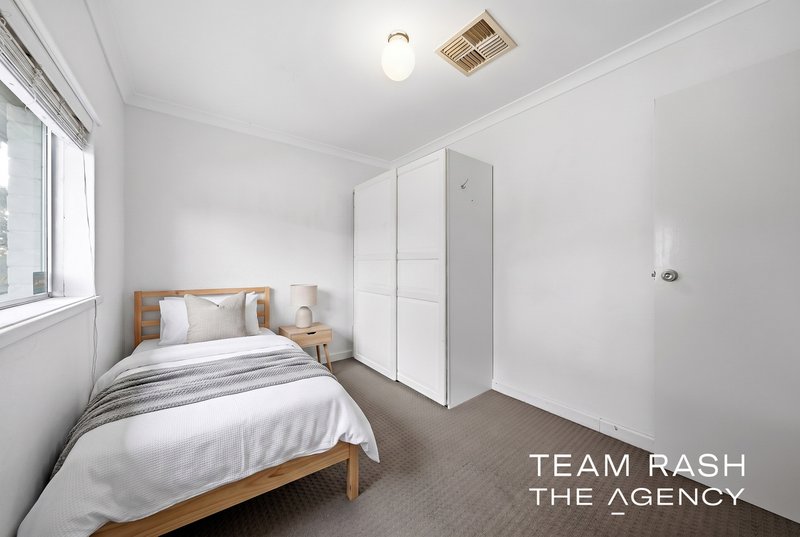 Photo - 2/35 Burbridge Avenue, Koondoola WA 6064 - Image 7