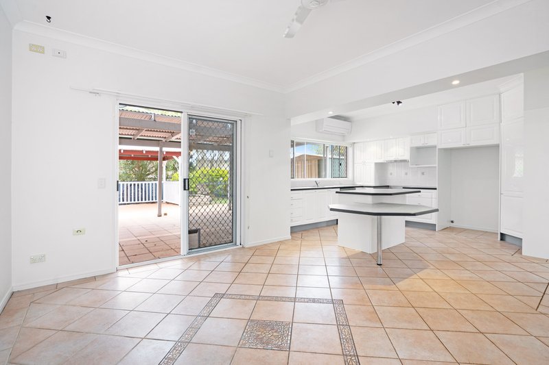 Photo - 2/35 Cosmos Avenue, Banksia Beach QLD 4507 - Image 6