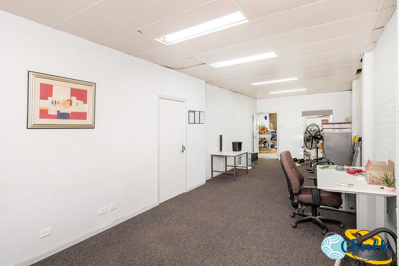 Photo - 2/35 Dixon Road, Rockingham WA 6168 - Image 17