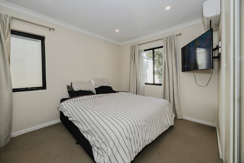 Photo - 23/5 Eastleigh Loop, Currambine WA 6028 - Image 8