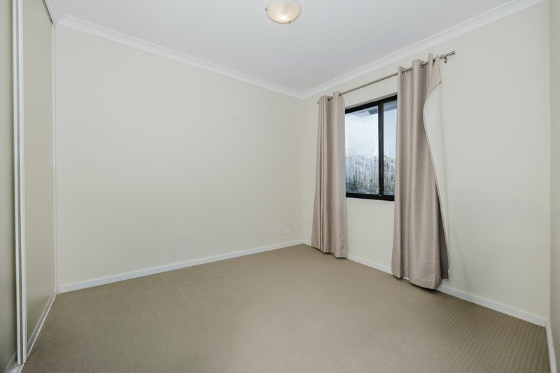Photo - 23/5 Eastleigh Loop, Currambine WA 6028 - Image 11