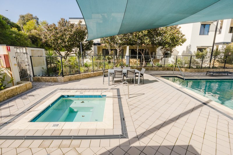 Photo - 23/5 Eastleigh Loop, Currambine WA 6028 - Image 19