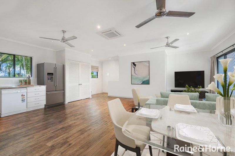 Photo - 23/5 Flinders Parade, Gladstone Central QLD 4680 - Image 7