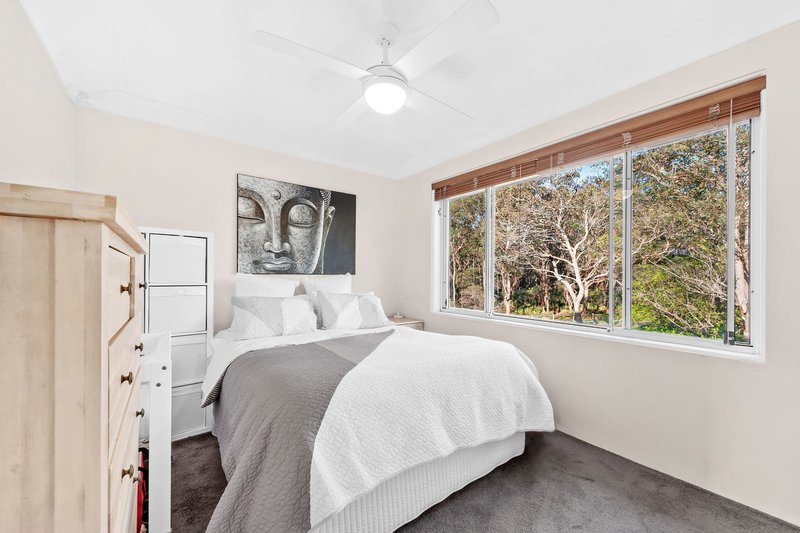 Photo - 2/35 Hawkesbury Avenue, Dee Why NSW 2099 - Image 5