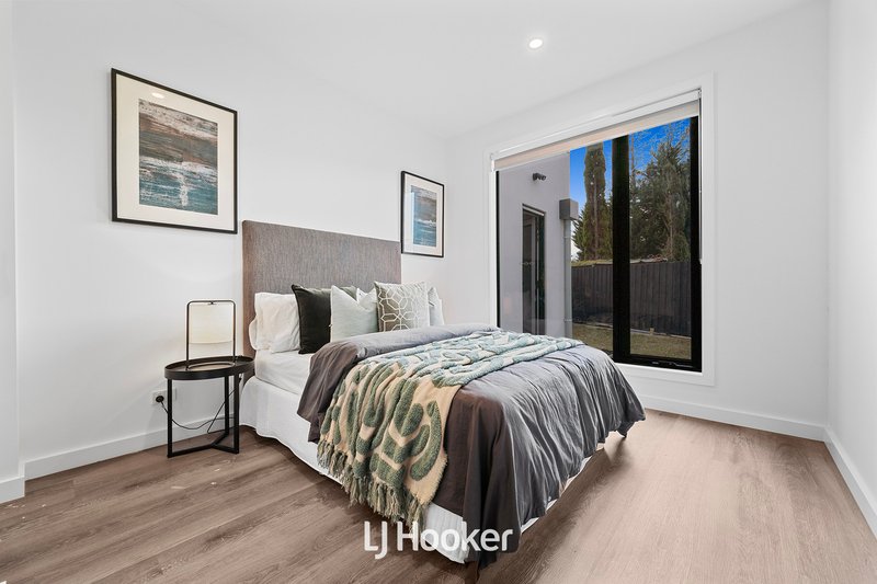 Photo - 2/35 Jesson Crescent, Dandenong VIC 3175 - Image 11