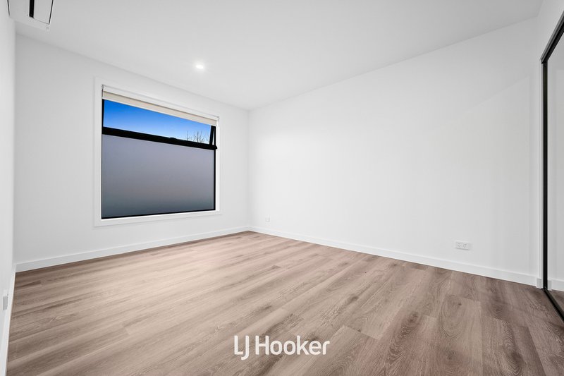 Photo - 2/35 Jesson Crescent, Dandenong VIC 3175 - Image 13