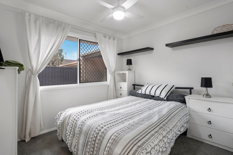 Photo - 2/35 Kenny Drive, Labrador QLD 4215 - Image 7