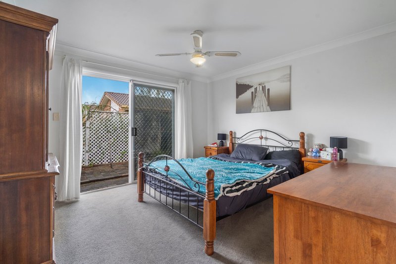 Photo - 2/35 Kenny Drive, Labrador QLD 4215 - Image 10