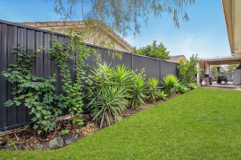 Photo - 2/35 Kenny Drive, Labrador QLD 4215 - Image 13