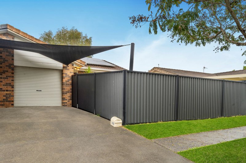Photo - 2/35 Kenny Drive, Labrador QLD 4215 - Image 16
