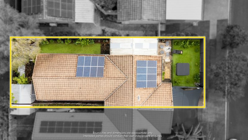 Photo - 2/35 Kenny Drive, Labrador QLD 4215 - Image 17