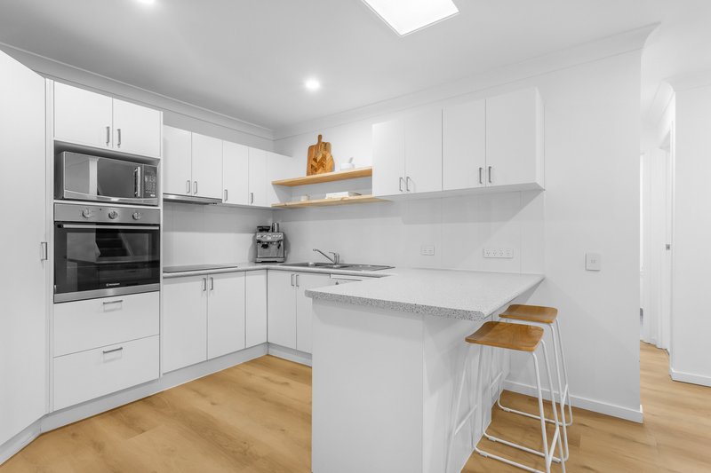 Photo - 2/35 Killarney Avenue, Robina QLD 4226 - Image 5