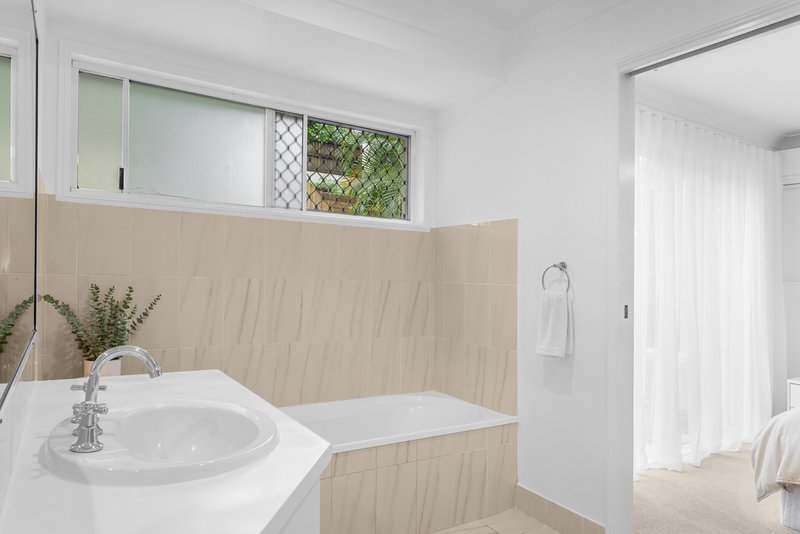 Photo - 2/35 Killarney Avenue, Robina QLD 4226 - Image 10