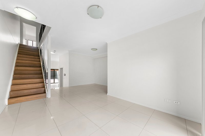 Photo - 2/35 Kimberley Street, Merrylands NSW 2160 - Image 3