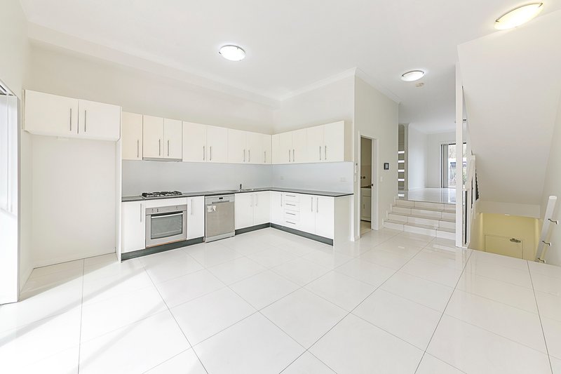 Photo - 2/35 Kimberley Street, Merrylands NSW 2160 - Image 6