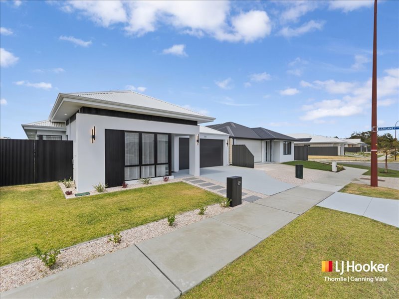 Photo - 235 Matison Street, Southern River WA 6110 - Image 4