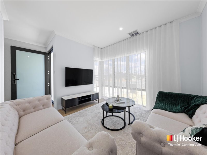 Photo - 235 Matison Street, Southern River WA 6110 - Image 6