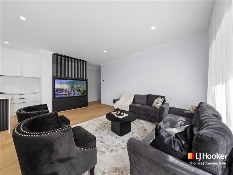 Photo - 235 Matison Street, Southern River WA 6110 - Image 13