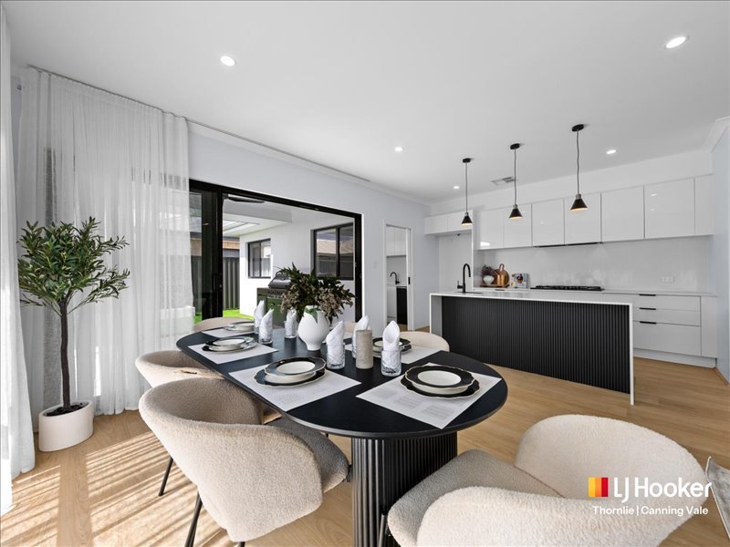 Photo - 235 Matison Street, Southern River WA 6110 - Image 17