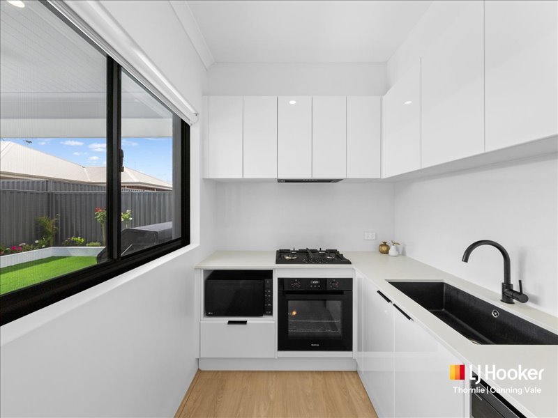 Photo - 235 Matison Street, Southern River WA 6110 - Image 22