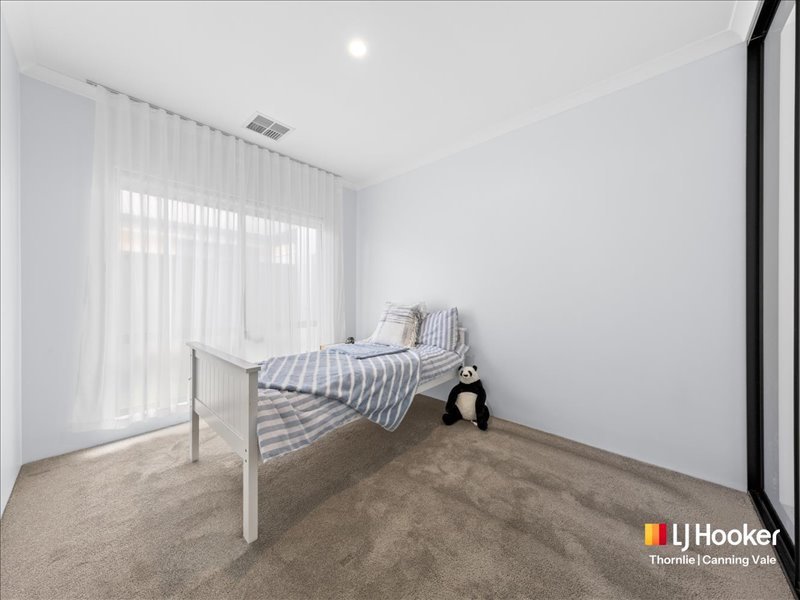 Photo - 235 Matison Street, Southern River WA 6110 - Image 25