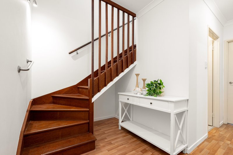 Photo - 2/35 Richmond Road, Morningside QLD 4170 - Image 3