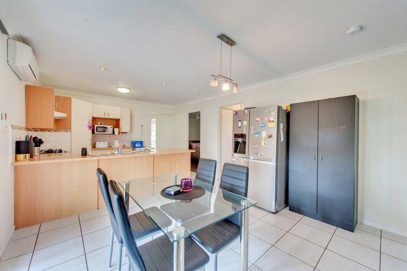 Photo - 235 Ripley Road, Flinders View QLD 4305 - Image 6