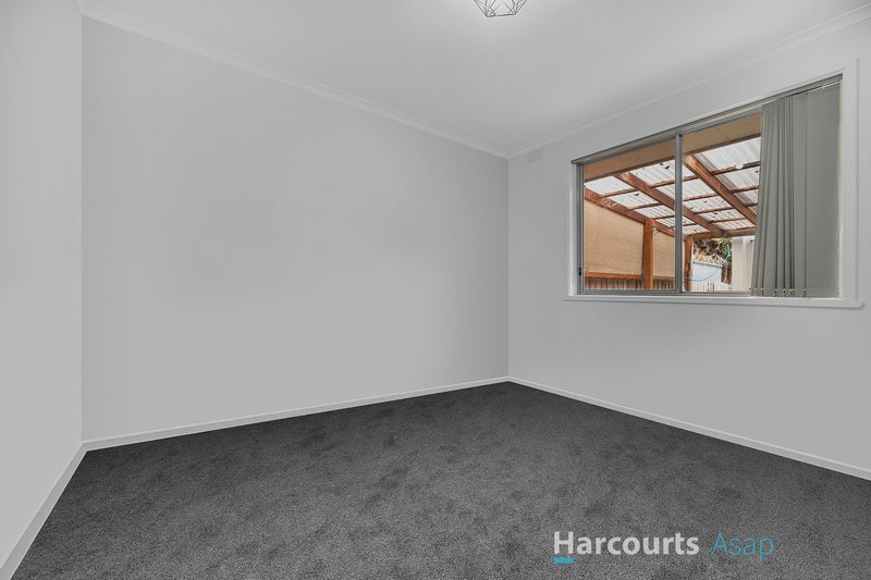 Photo - 2/35 Sarona Street, Dandenong VIC 3175 - Image 8