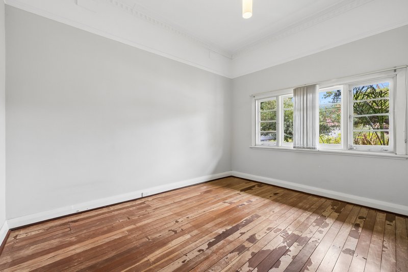 Photo - 235 Seventh Avenue, Inglewood WA 6052 - Image 6