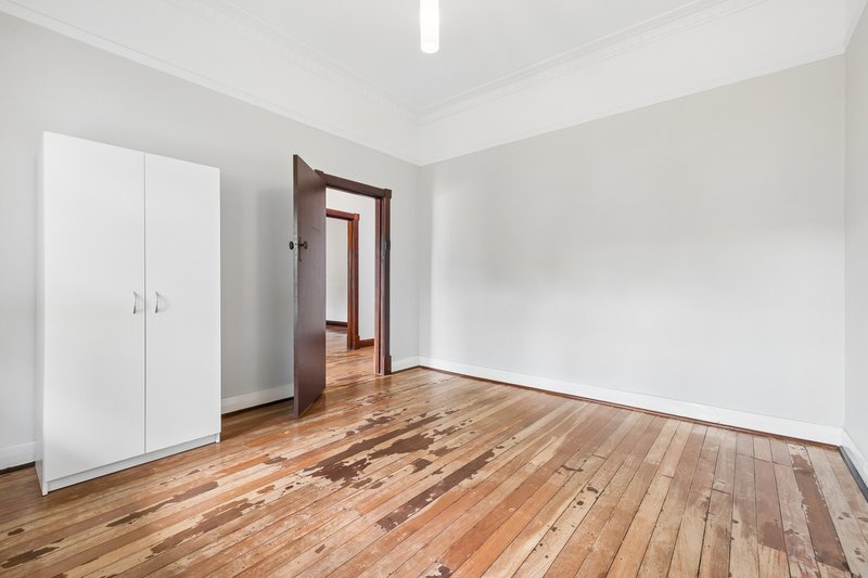 Photo - 235 Seventh Avenue, Inglewood WA 6052 - Image 8