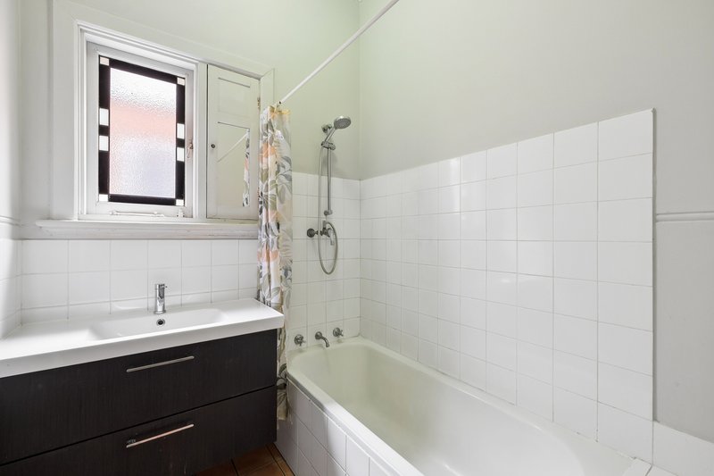 Photo - 235 Seventh Avenue, Inglewood WA 6052 - Image 11