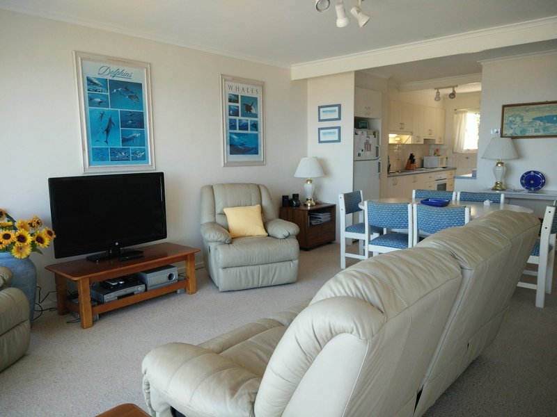 Photo - 2/35 The Crescent, Victor Harbor SA 5211 - Image 3