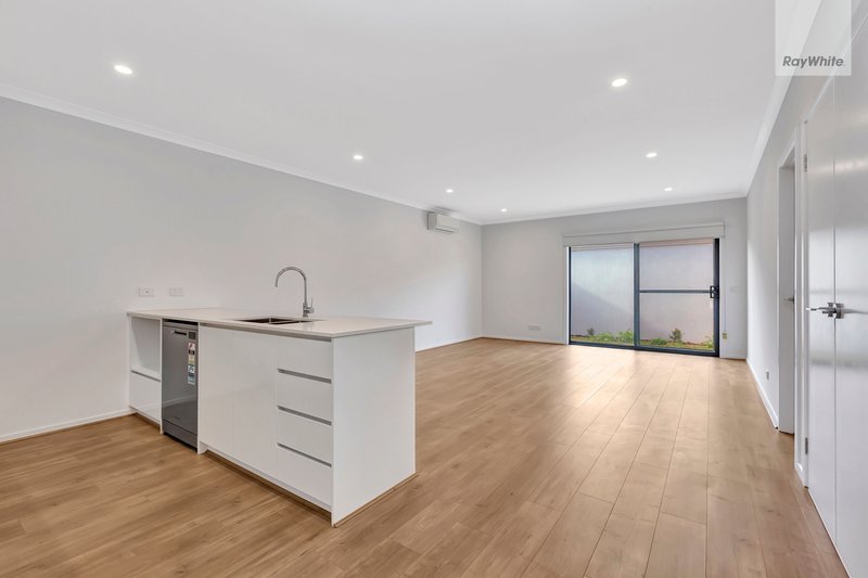 Photo - 23/50 Plush Circuit, Epping VIC 3076 - Image 3