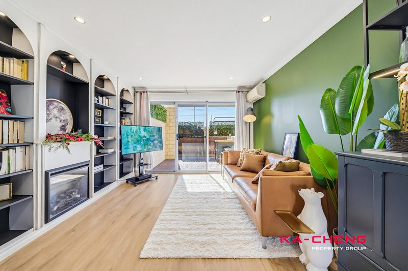 Photo - 2/351 Sevenoaks Street, Cannington WA 6107 - Image 1