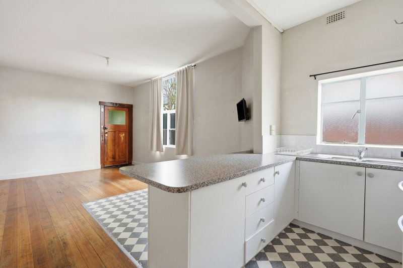 Photo - 2/352 Macquarie Street, Hobart TAS 7000 - Image 2