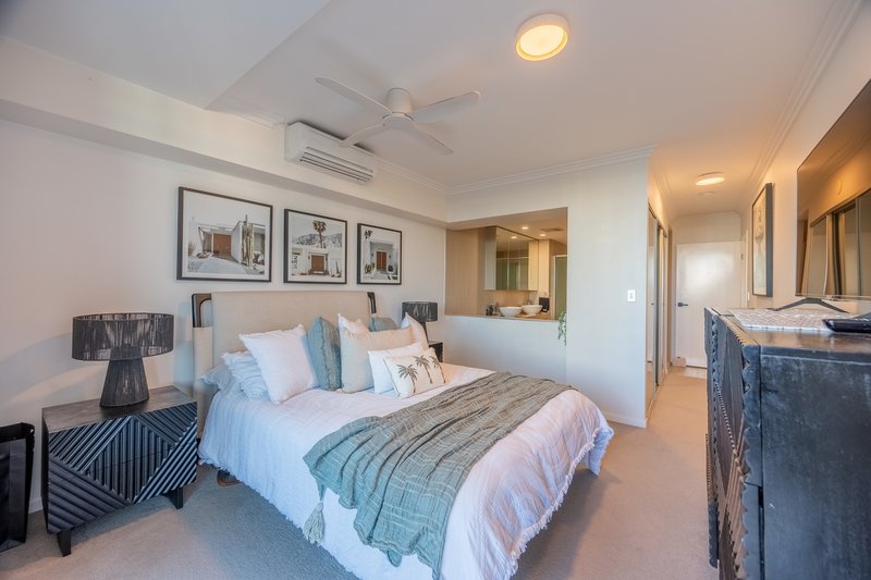 Photo - 23/53 Darrambal Street, Surfers Paradise QLD 4217 - Image 10