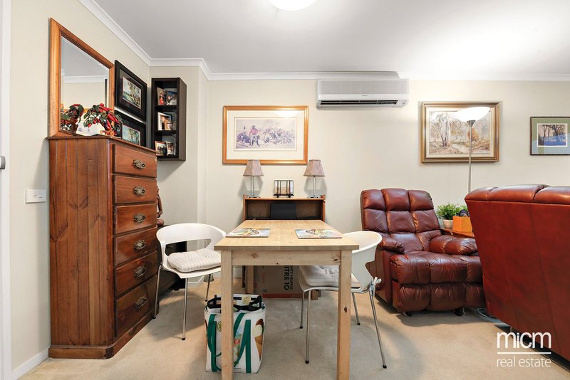 Photo - 235/416A St Kilda Road, Melbourne VIC 3004 - Image 4